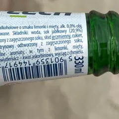 Piwo Lech bezalkoholowe o smaku limonki i mięty. Choć nie podano dokładnej liczby kalorii, jest to napój o niskiej zawartości cukru.