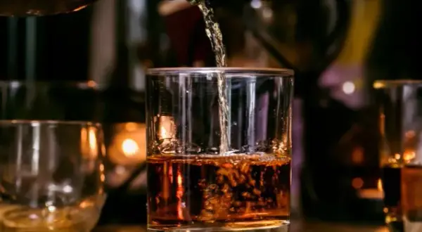 Ile czasu po 0,5 litra wódki można jechać bez ryzyka utraty prawa jazdy?