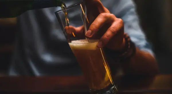 Czy jedno piwo dziennie to alkoholizm? Poznaj zagrożenia zdrowotne