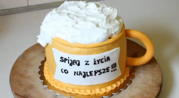 Torty z piwa jak zrobić – proste przepisy na wyjątkowe wypieki